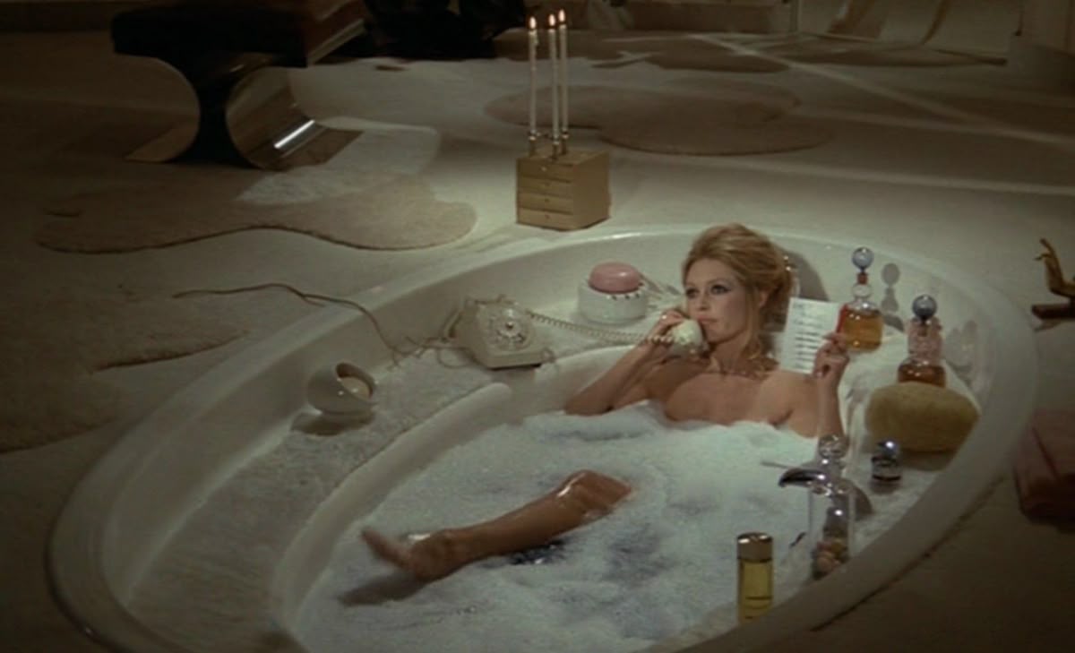 My Favorite Self-Care Rituals Before My Period
